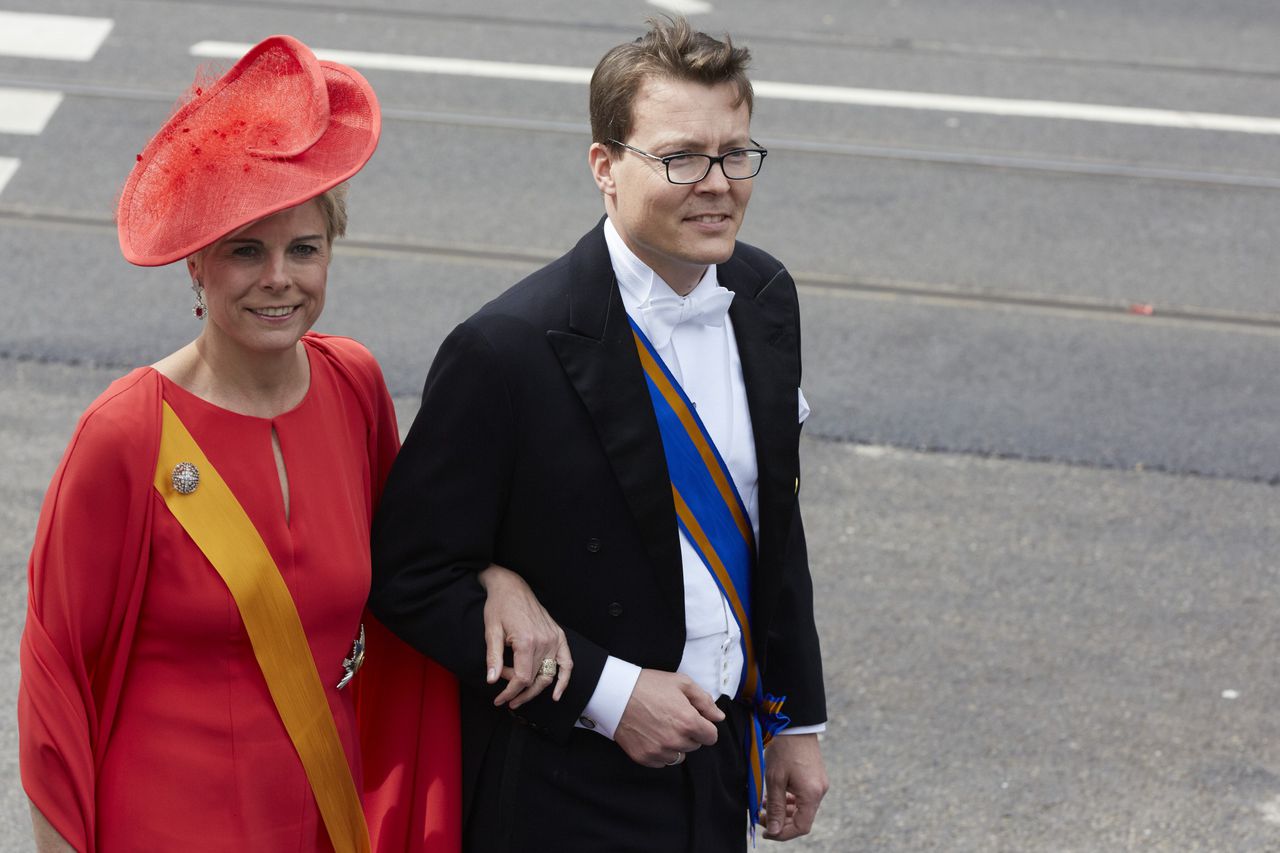 Prins Constantijn En Zijn Vrouw Laurentien Arriveren Bij De Nieuwe Kerk ...