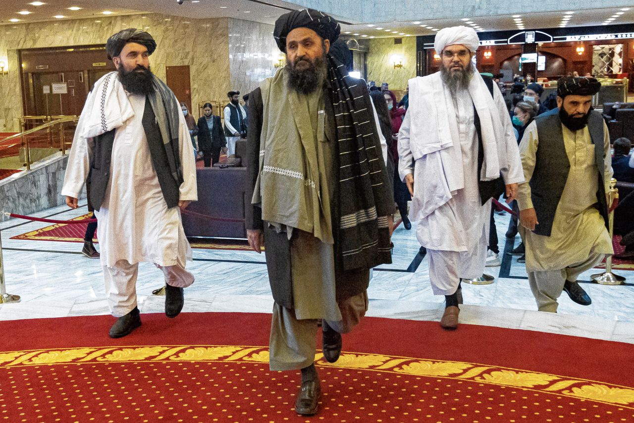 De Taliban gingen eerder dit jaar met een vierkoppige delegatie op bezoek in het Kremlin.