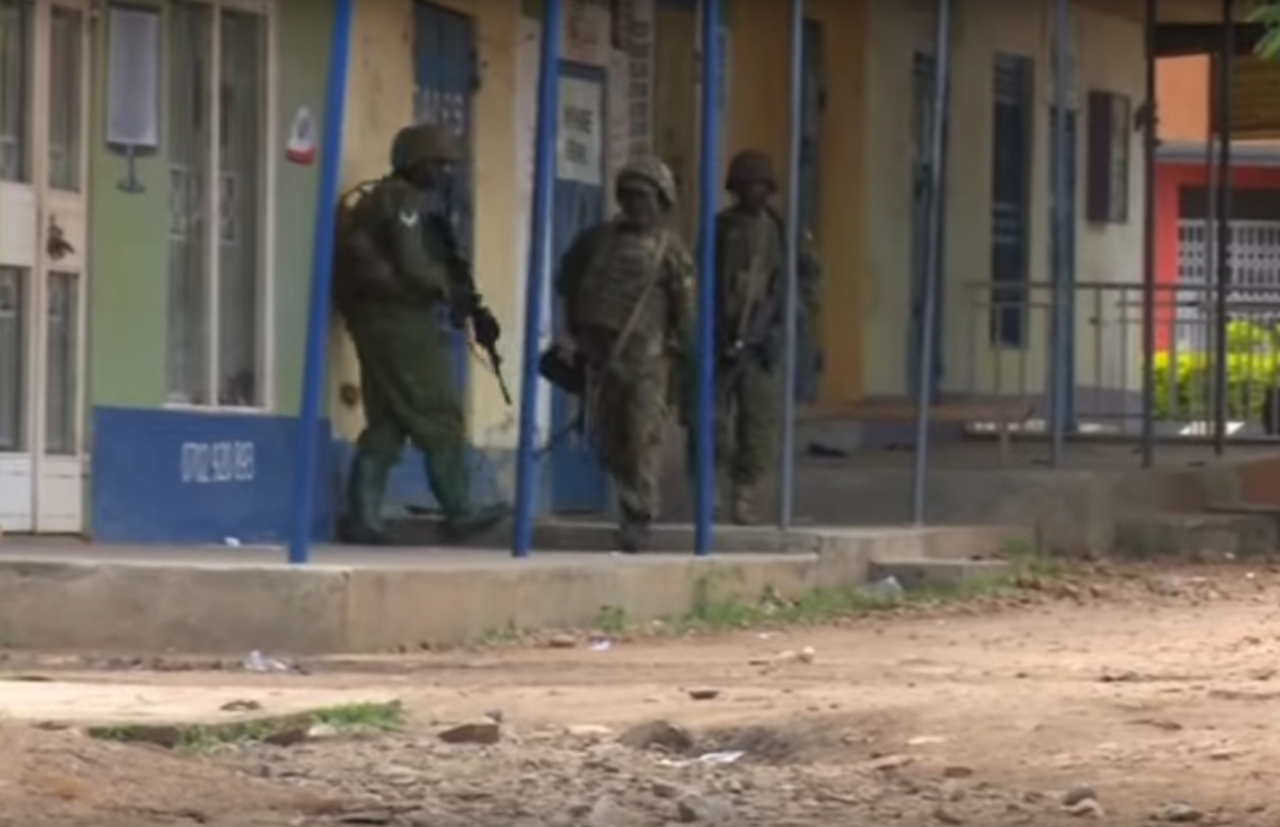 Oegandees leger doodt tientallen lijfwachten van de koning 