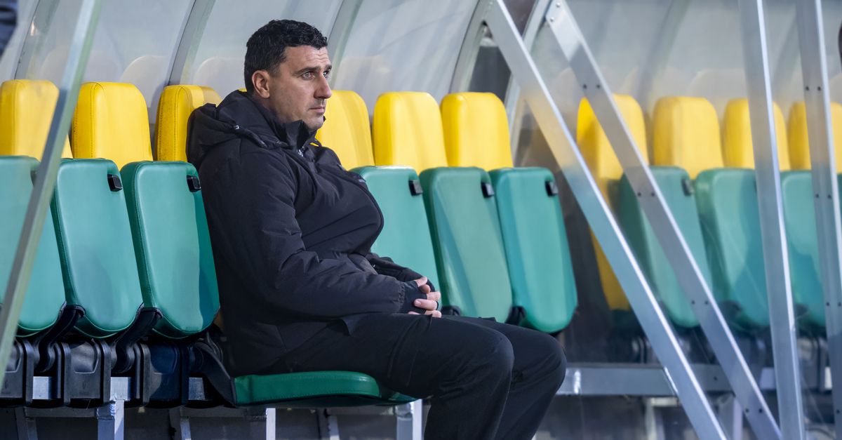 AZ-trainer Maarten Martens ontslagen wegens teleurstellende resultaten