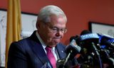 Powerful Democratic Senator Robert Menendez is said to have accepted, among other things, gold bars, cash and a Mercedes from Egypt. However, he is refusing to resign for now.
