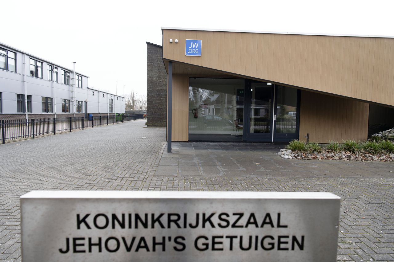 Onderzoek naar gevolgen uitsluiting van ex-leden door Jehova’s Getuigen
