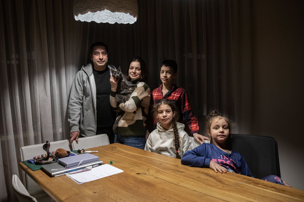 Dagboek over de koudste oorlogswinter in Oekraïne tot nu toe: ‘Het zwaarst is het als je stil zit, urenlang in een koude schuilkelder’