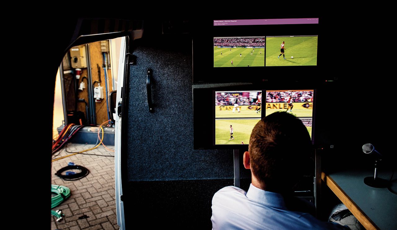 KNVB: videoref in eredivisie is komend seizoen haalbaar 