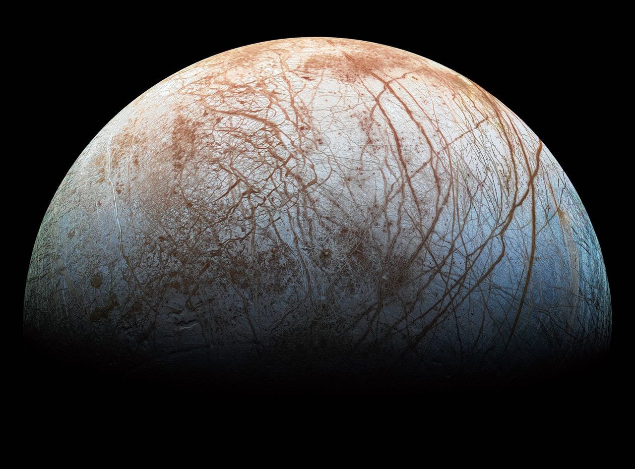 Oude sonde toont aan: Jupitermaan Europa spuiten waterfonteinen 