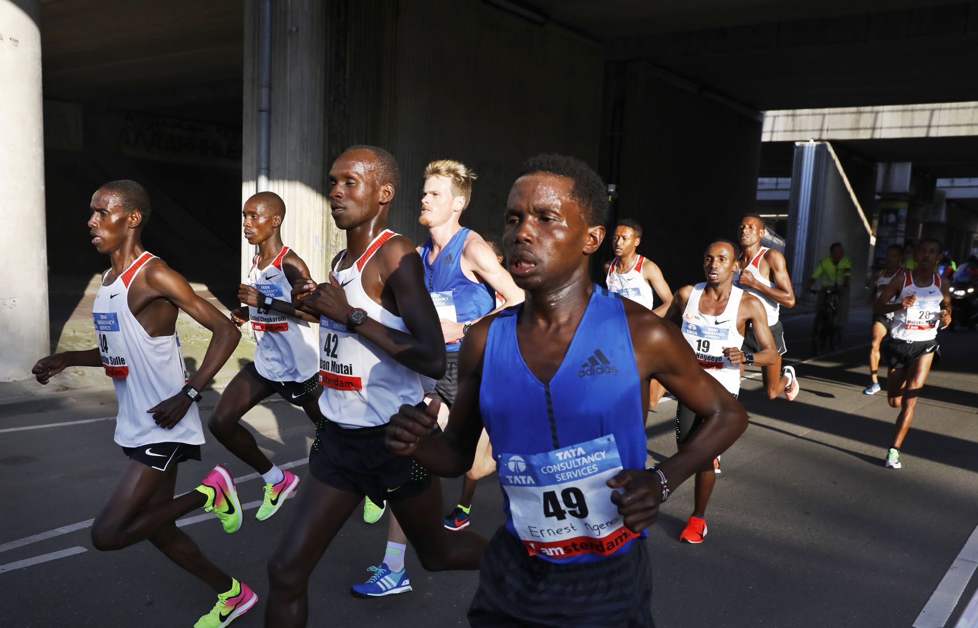 Nederlands record op de marathon verbroken NRC