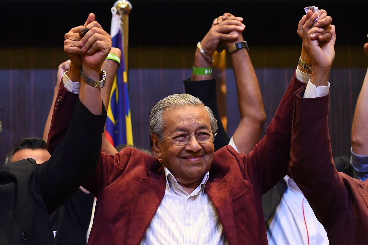 Mahathir Mohamad, die bij zijn voornaam wordt genoemd, woensdag nadat de uitslag bekend werd.