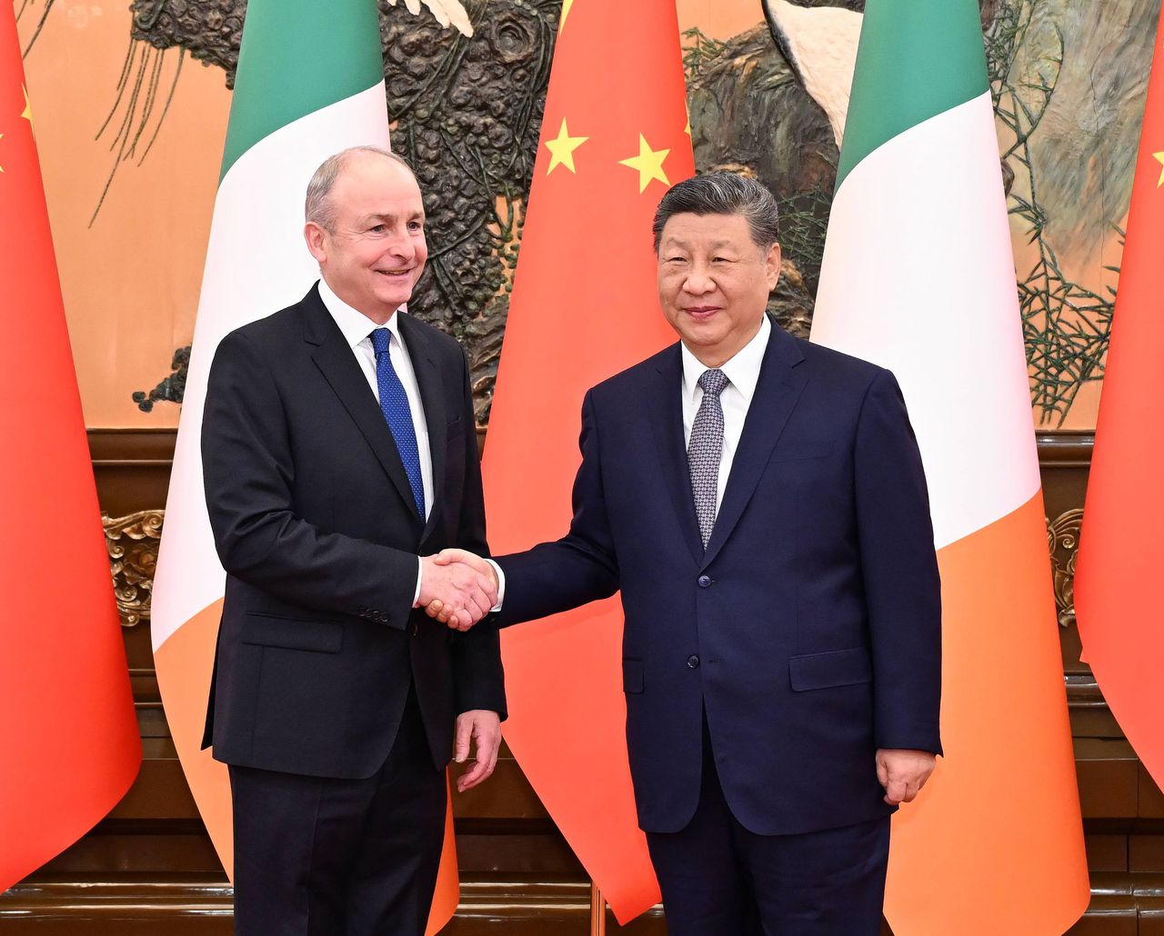 De Ierse premier Micheál Martin en Xi Jinping op 5 januari.