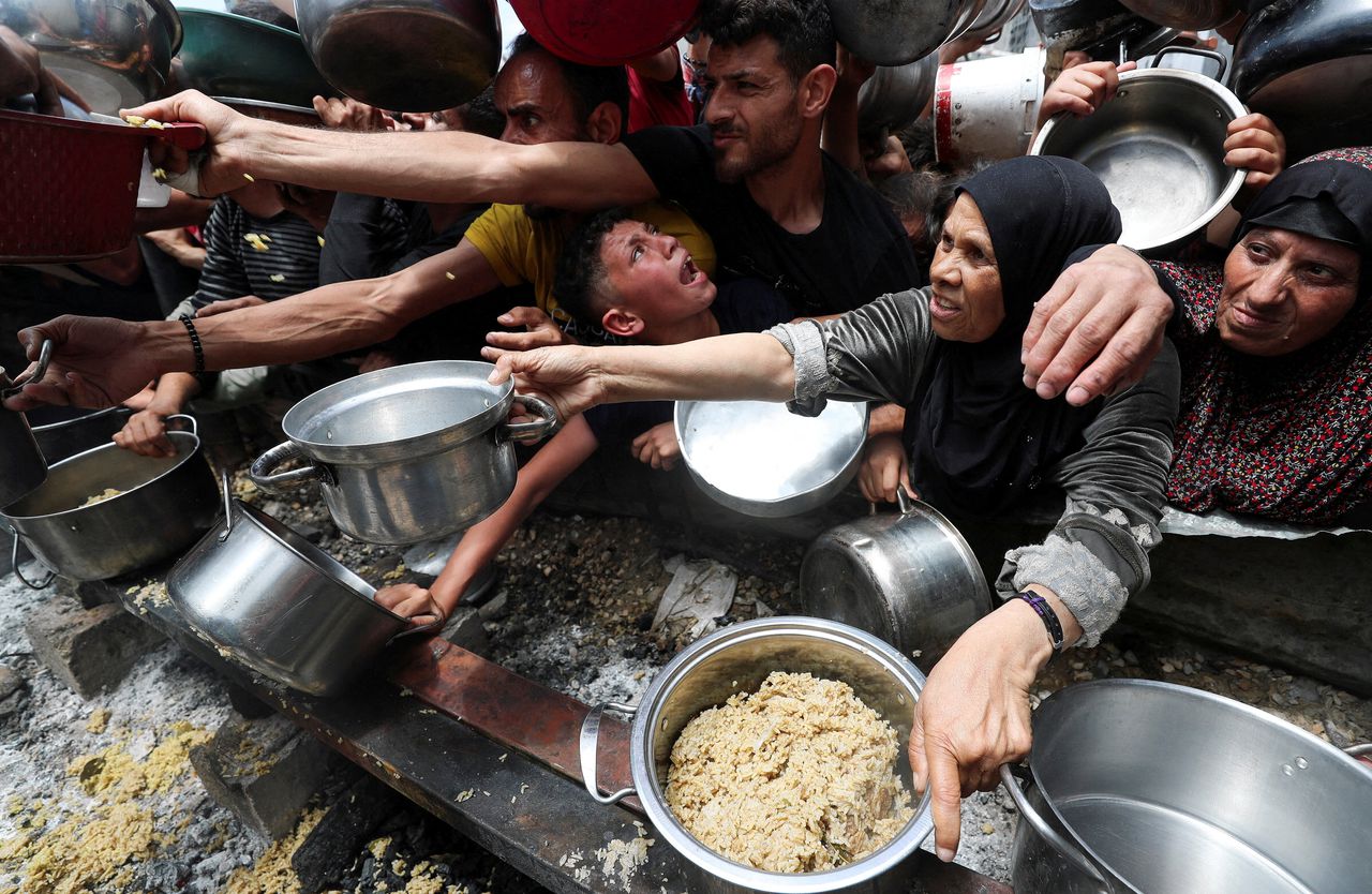 Gaarkeuken in Jabalia in het noorden van Gaza. Foto Mahmoud Issa/Reuters