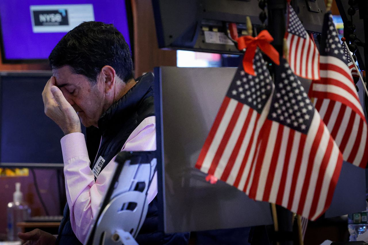 Trump sluit smartphones en laptops uit van nieuwe heffingen, ook als ze uit  China komen - NRC