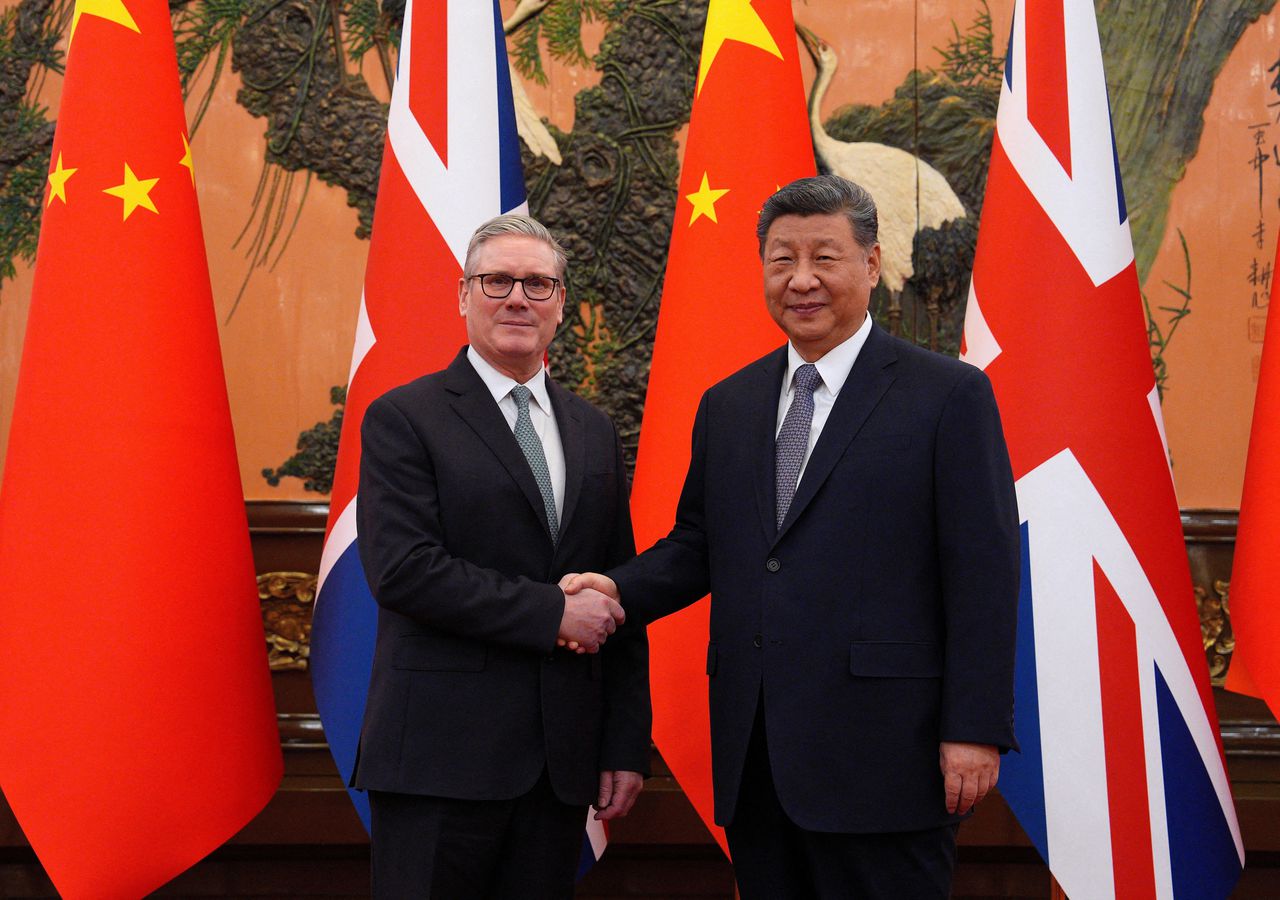 De Britse premier Keir Starmer en Xi Jinping op 29 januari.