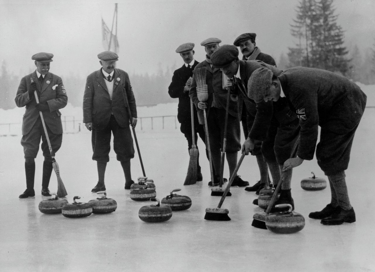 Het Britse team bij de eerste Olympische Winterspelen in 1924, in het Franse Chamonix. 