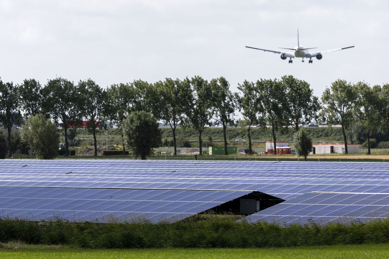 Nieuwe stakingen bij de Nederlandse Spoorwegen zijn voorlopig van de baan -  NRC