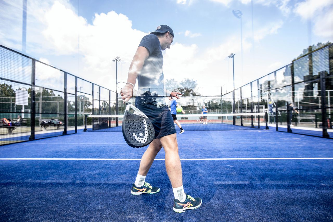 Gaat het hippe padel het tennis overvleugelen? 