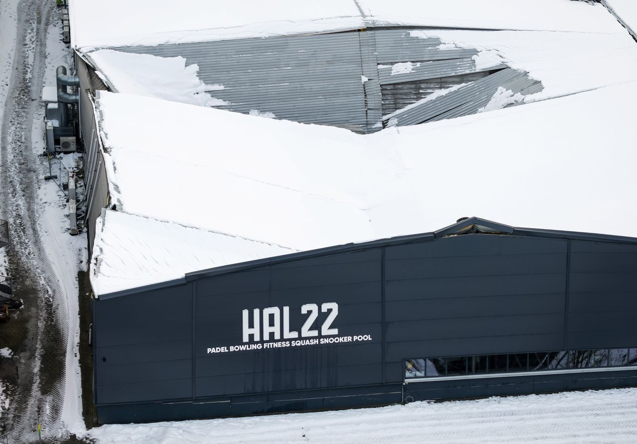 Meer hallen uit voorzorg dicht na instorten Utrechts sportcentrum: ‘Komende dagen extra risico’s’