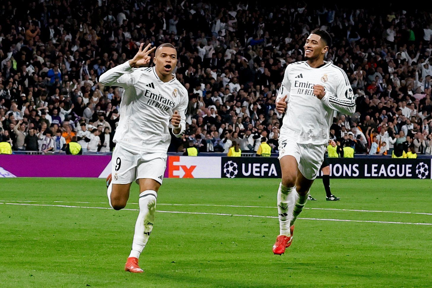 Mbappe schiet Real Madrid met hattrick naar achtste finale Champions