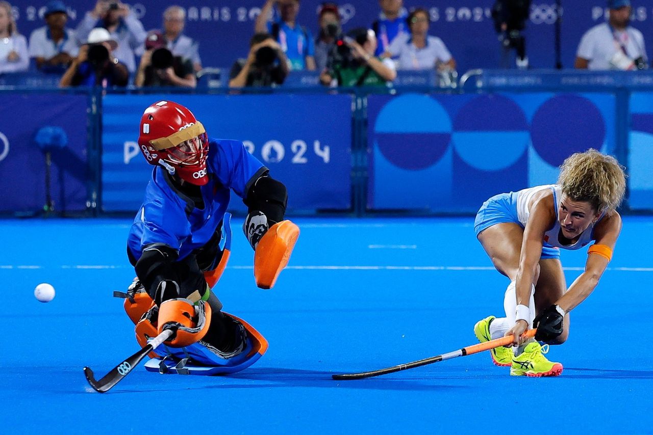 De hockeyvrouwen wisten dat ze gingen scoren. Vlak voor tijd kregen ze gelijk 