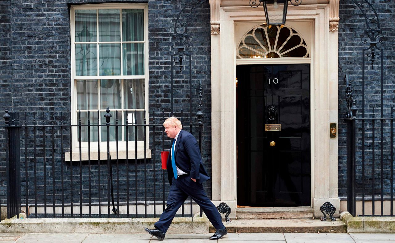Een foto uit april 2018: Boris Johnson, toen nog minister van Buitenlandse Zaken, verlaat na een vergadering 10 Downing Street, de ambtswoning van de premier.