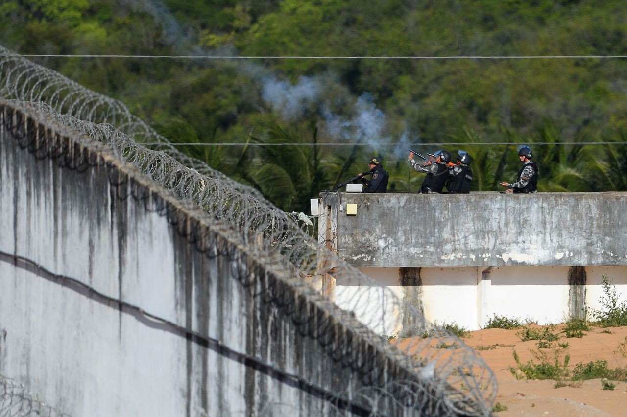 Grote politieactie in muitende Braziliaanse gevangenis 