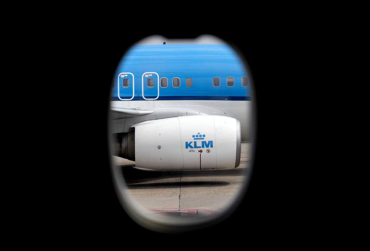 Een vliegtuig van KLM op Schiphol Airport.