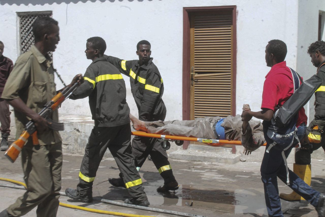 Het dodental van de aanslag gisteren in Mogadishu is opgelopen tot 25.
