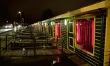 Prostitutieboten aan het Utrechtse Zandpad. „Tien jaar geleden stonden de pooiers hier voor de deur”, zegt een prostituee.