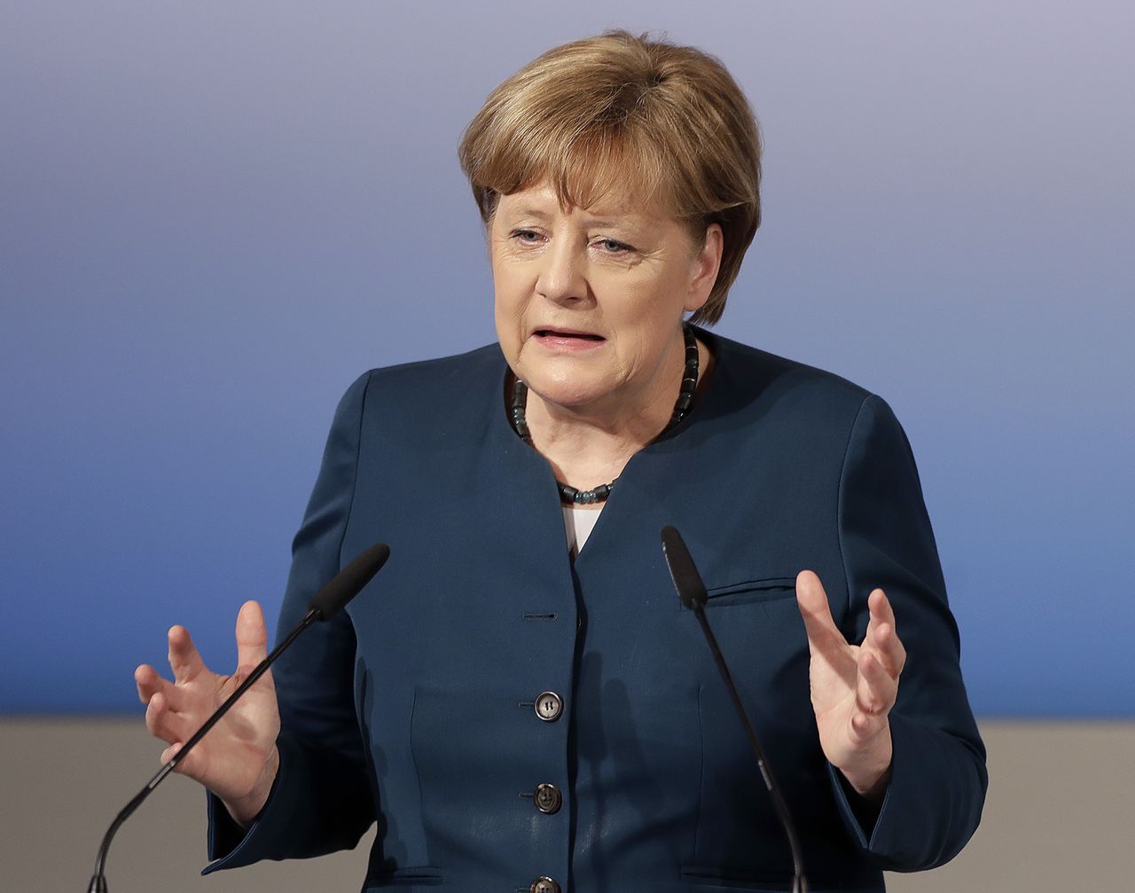 Eerste ontmoeting Merkel en Trump gepland op 14 maart 