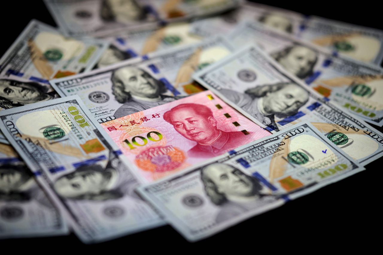 Een biljet van honderd yuan, de munteenheid die hoort bij de Chinese valuta renminbi.