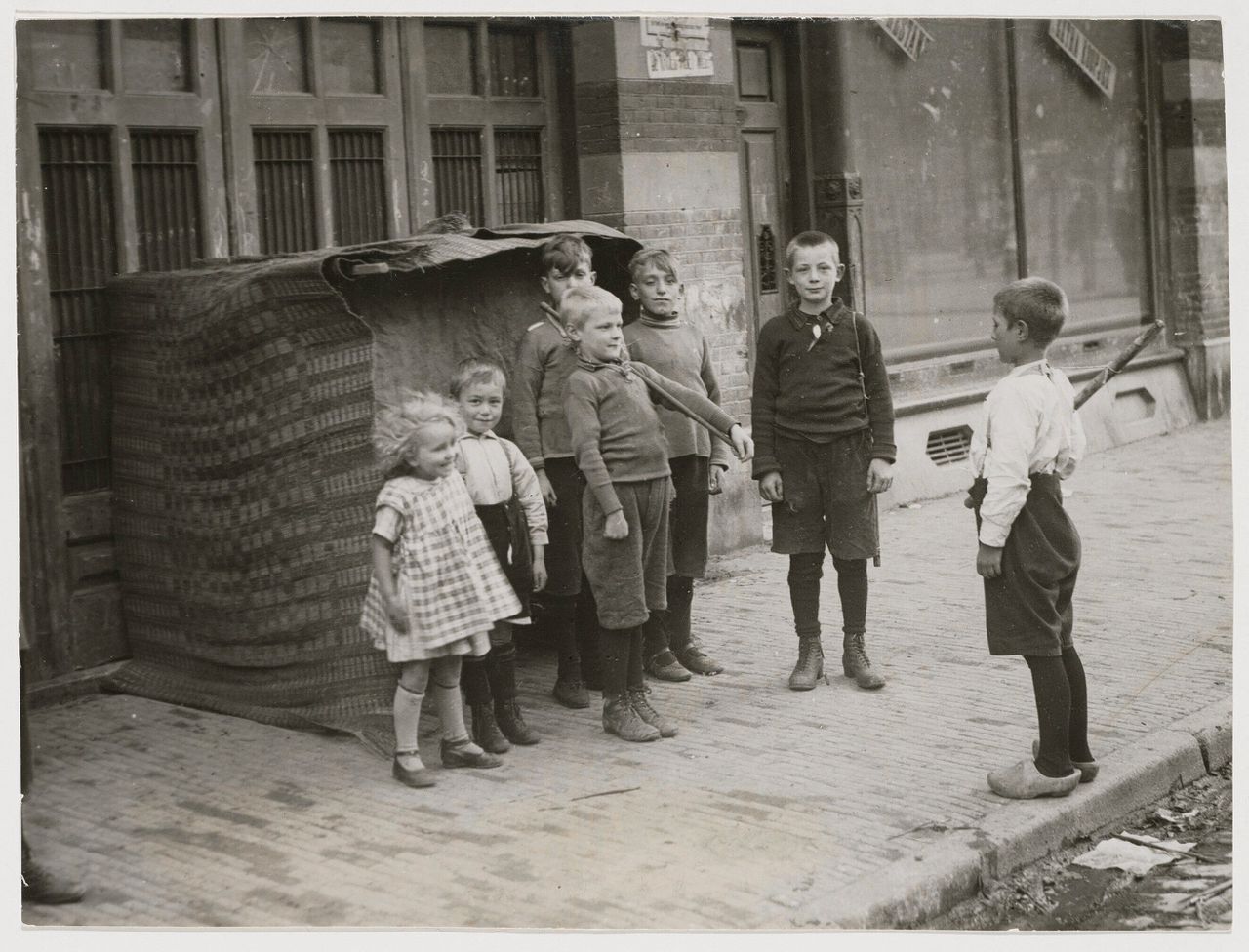 Kinderen in de Jordaan in Amsterdam in 1926.Foto Collectie Stadsarchief Amsterdam