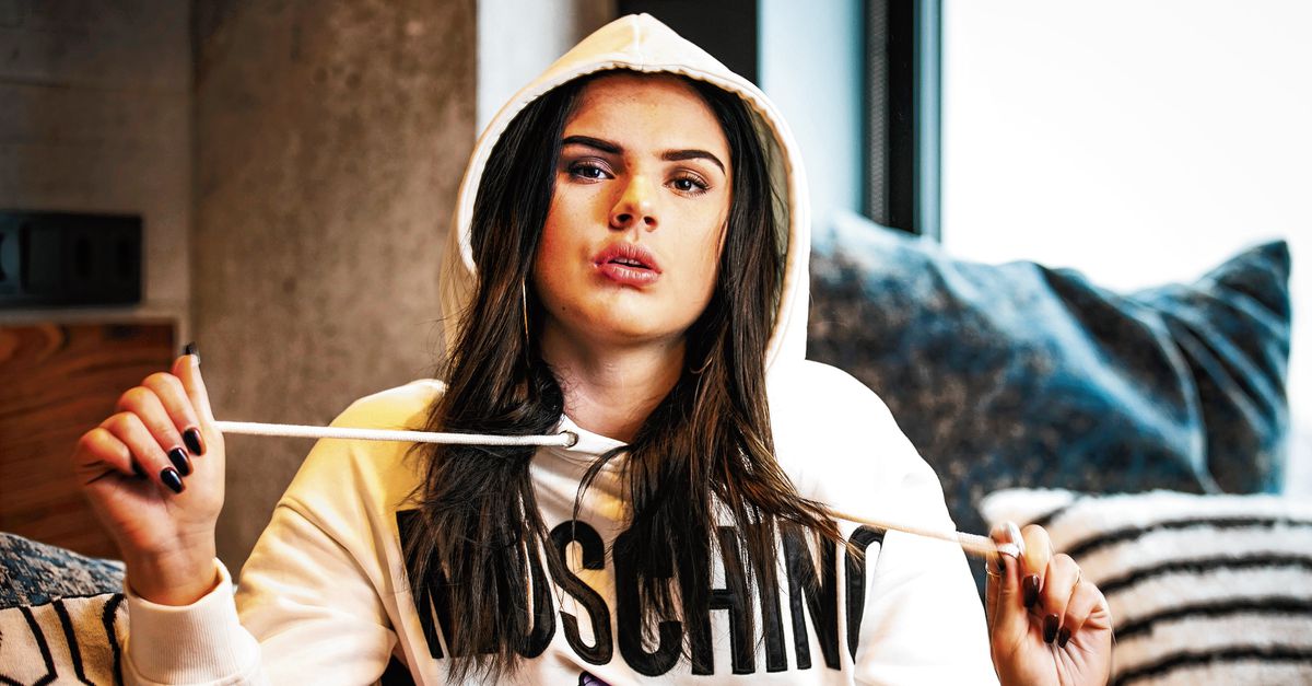 Famke Louise Gebruikt Opnieuw Haatgolf In Haar Voordeel Nrc