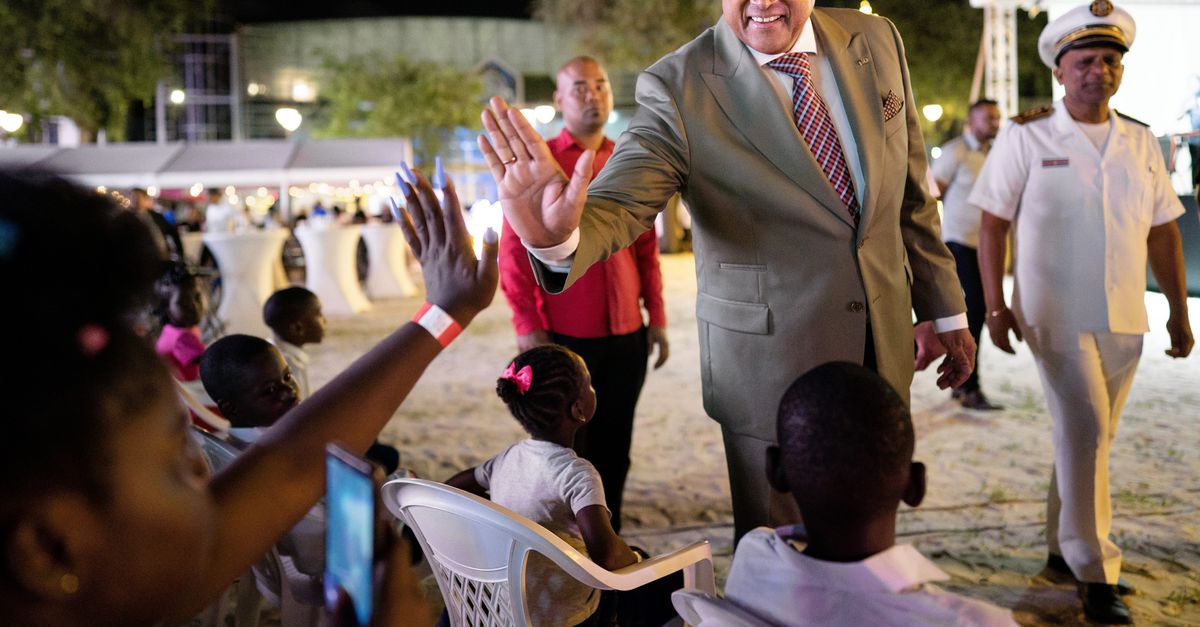 Vol idealen keerde Chan Santokhi terug naar Suriname, maar als president toonde hij eigenzinnige trekken