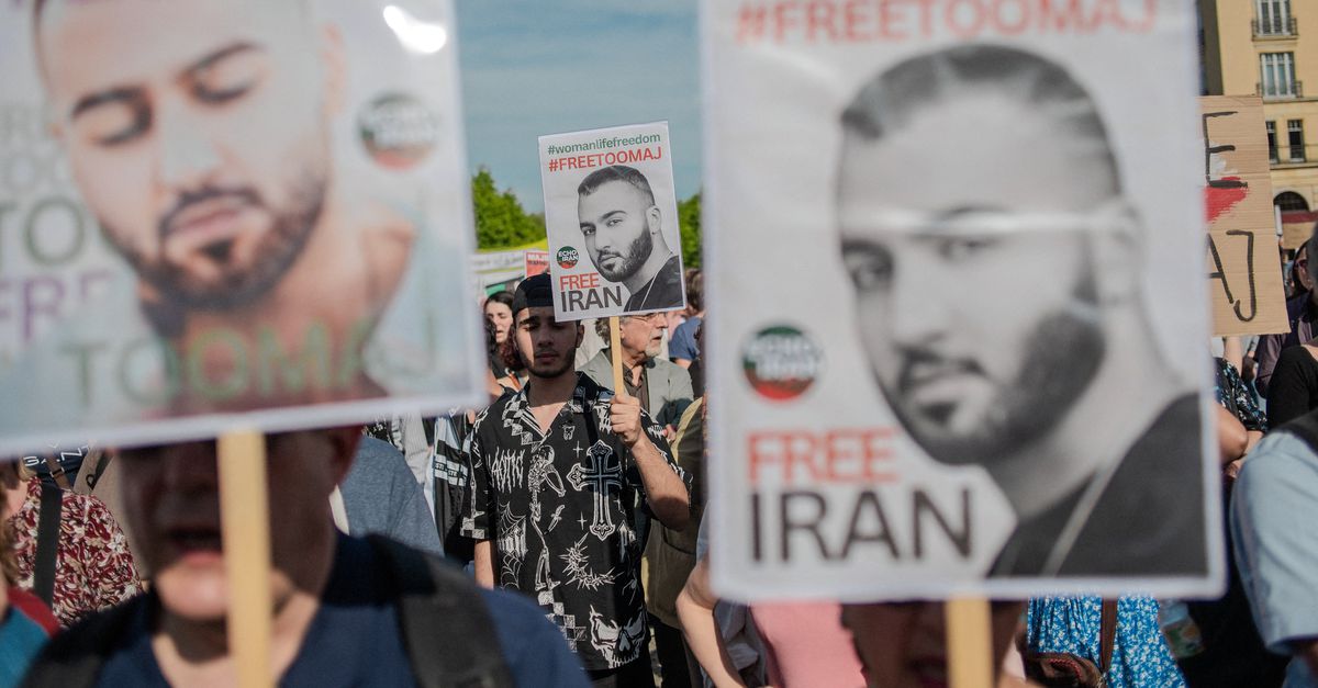 La Corte Suprema iraniana annulla la condanna a morte emessa contro il rapper Toumaj Salehi