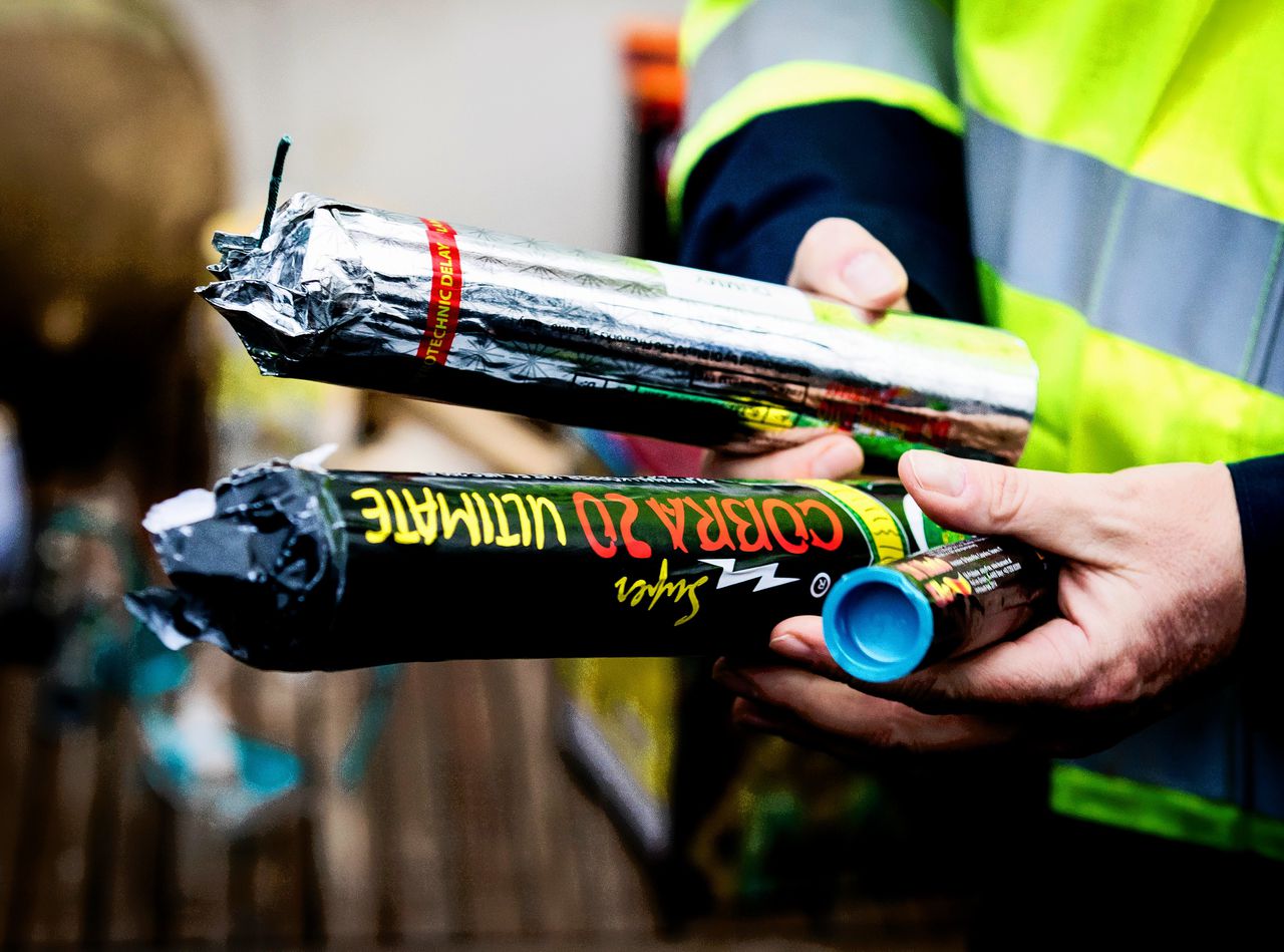 Politie Al Jaren In Overtreding Met Illegaal Vuurwerk Nrc
