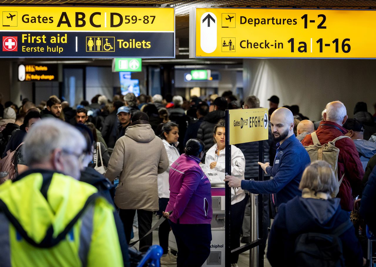 KLM: 300.000 passagiers getroffen door winterweer