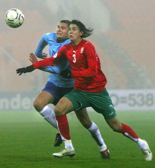 Pijnlijk Verlies In Minsk Op Weg Naar Euro 2008 Nrc