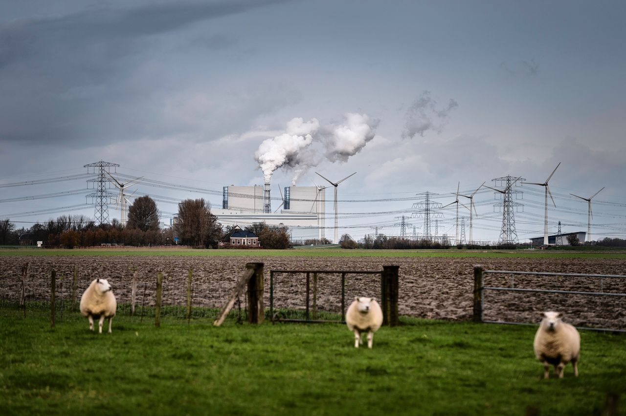 Het uitgangspunt van de klimaatplannen van Rutte III is dat in 2030 de uitstoot van broeikasgassen 49 procent minder moet zijn dan in ijkjaar 1990.