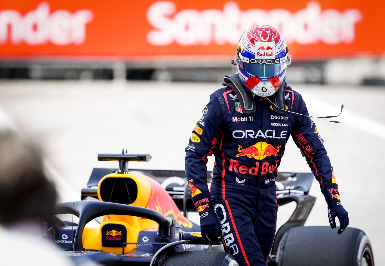 Piastri wins GP Spain, Verstappen after time penalty tenth