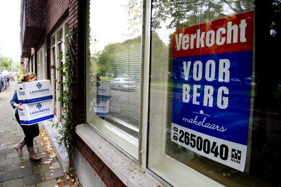 De woningmarkt in Nederland is aan het herstellen. Wel zijn er zorgen over het geringe aantal nieuwbouwwoningen.
