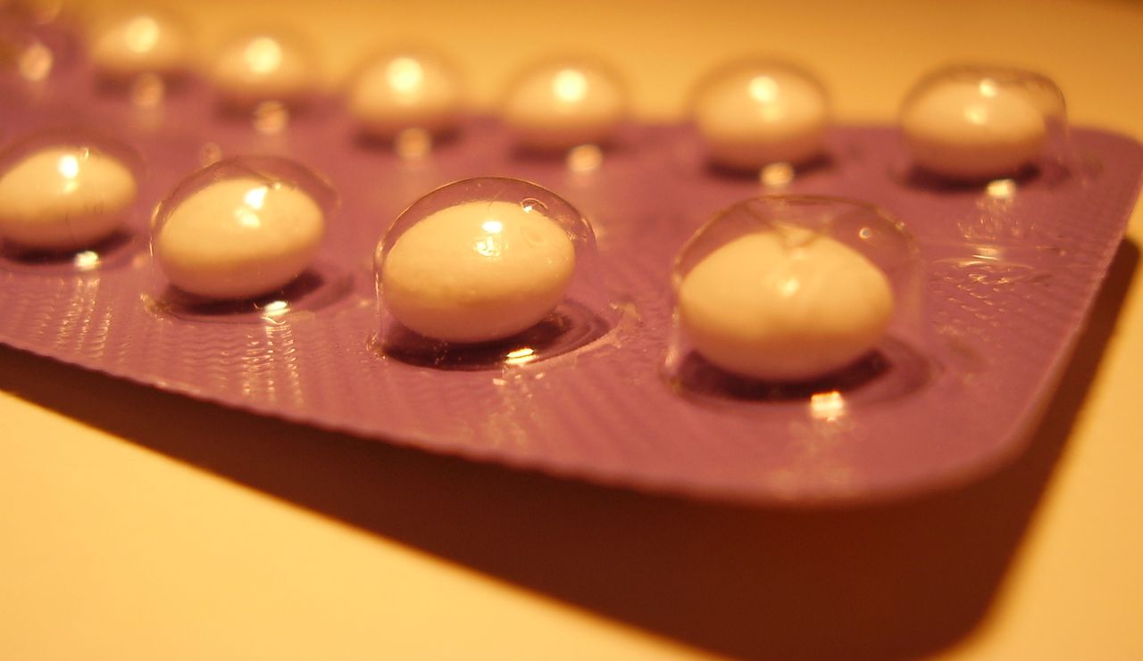 Er zijn gevallen waarin mensen gedwongen moeten kunnen worden om anticonceptie te gebruiken. Dat bepleit onder anderen Pieter van Vollenhoven vanavond in Zembla.