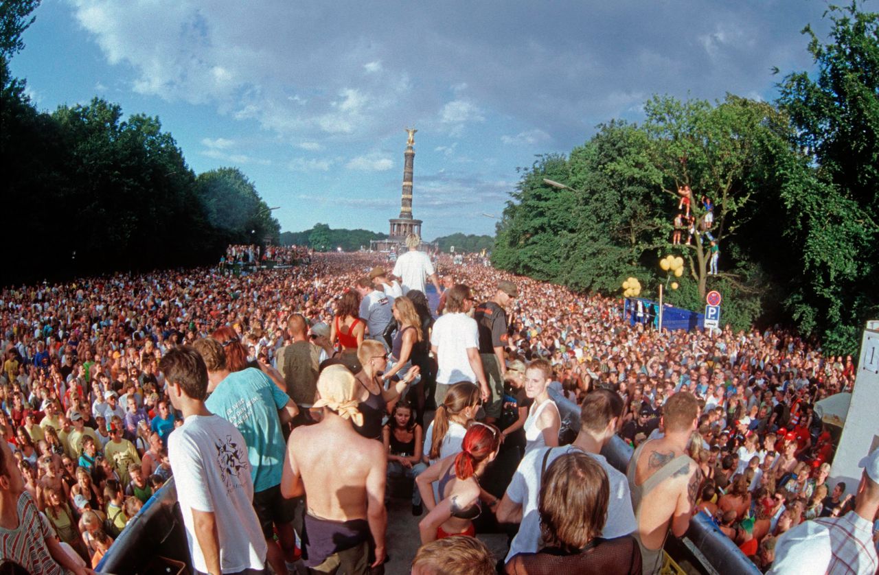 Wat in 1989 begon met 150 man, groeide uit tot een massaspektakel: de Berlijnse Loveparade