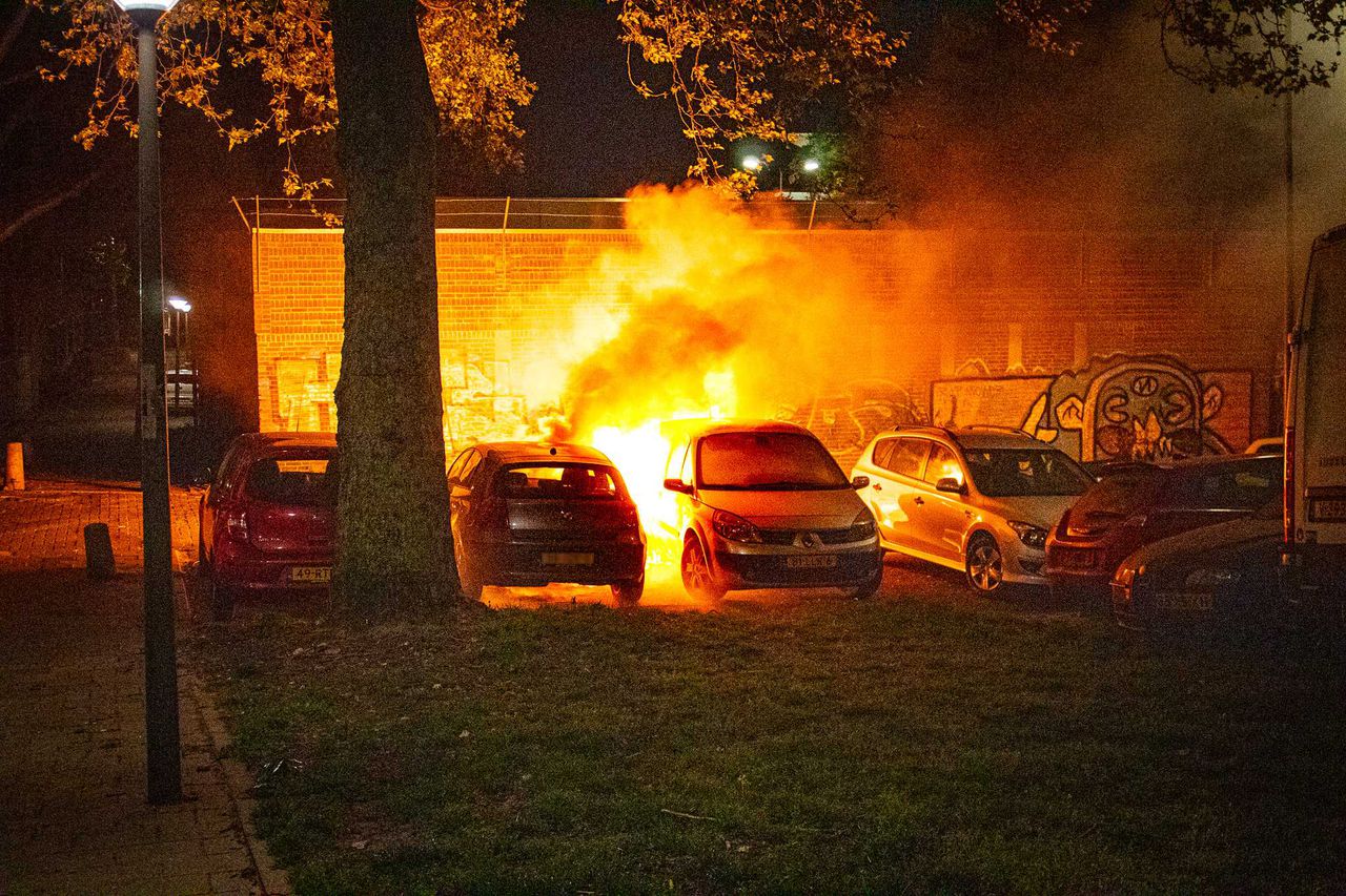 Arnhemmer aangehouden voor reeks autobranden 