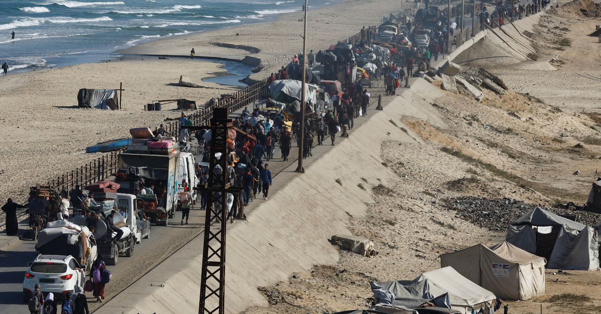 Staakt-het-vuren houdt stand, duizenden Gazanen keren terug naar verwoeste Gaza-Stad