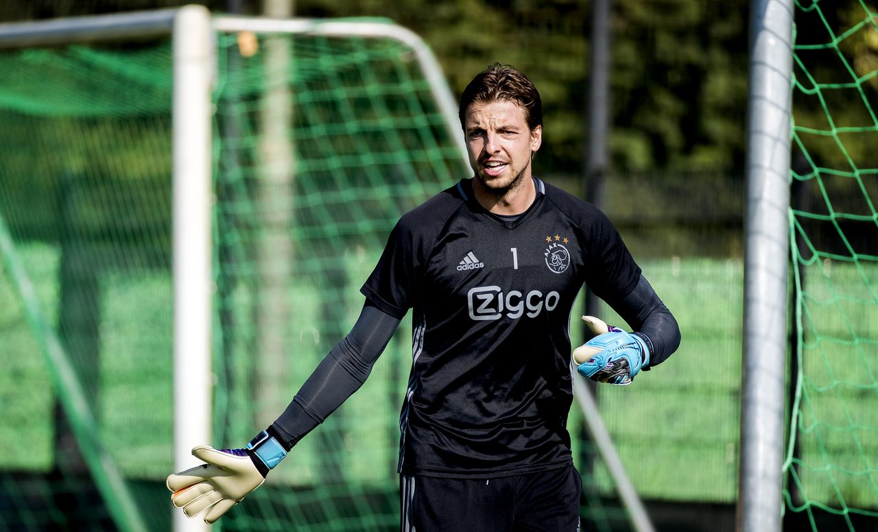 AZ huurt Krul, Ajax betaalt maximaal 15 miljoen voor Neres 