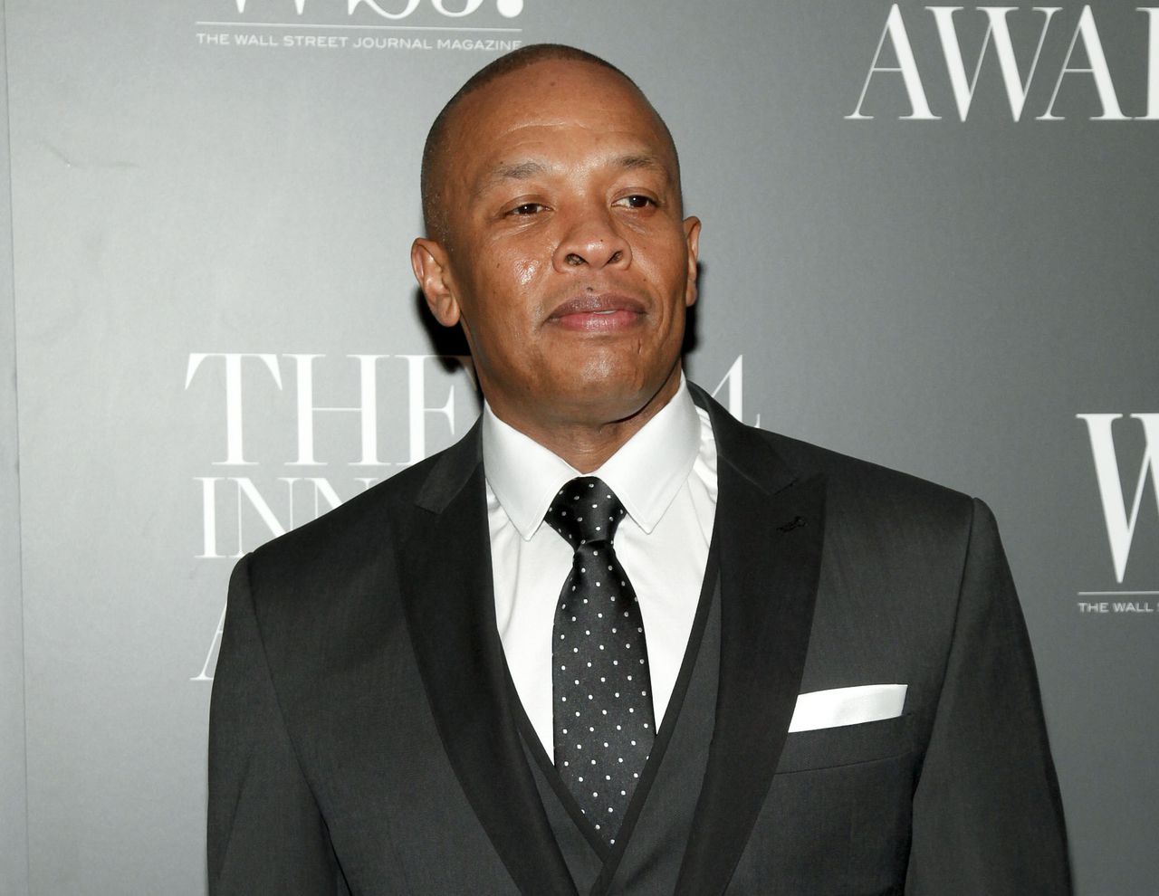 De inmiddels vijftigjarige Dr. Dre heeft vandaag zijn derde album uitgebracht.