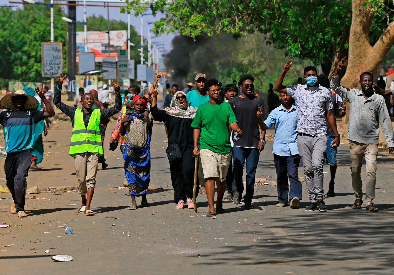 Ook nadat al-Bashir werd afgezet gingen de demonstraties door.