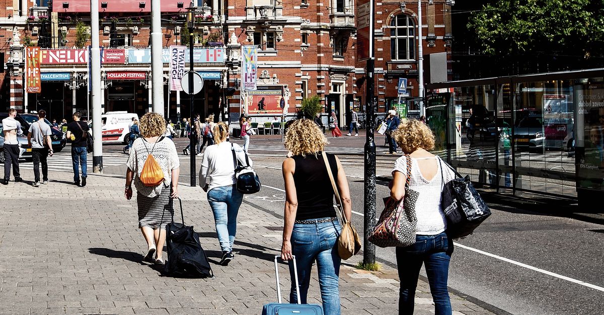 800.000 toeristen in Amsterdam via Airbnb. Maar ook buiten de Randstad wordt het druk - NRC
