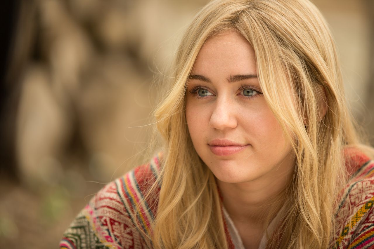 Woody Allens serie met Miley Cyrus is verbijsterend onleuk 