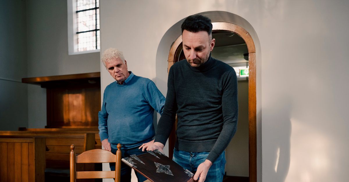 Gestolen, zeventiende-eeuwse statenbijbel na dertig jaar teruggevonden bij juwelier