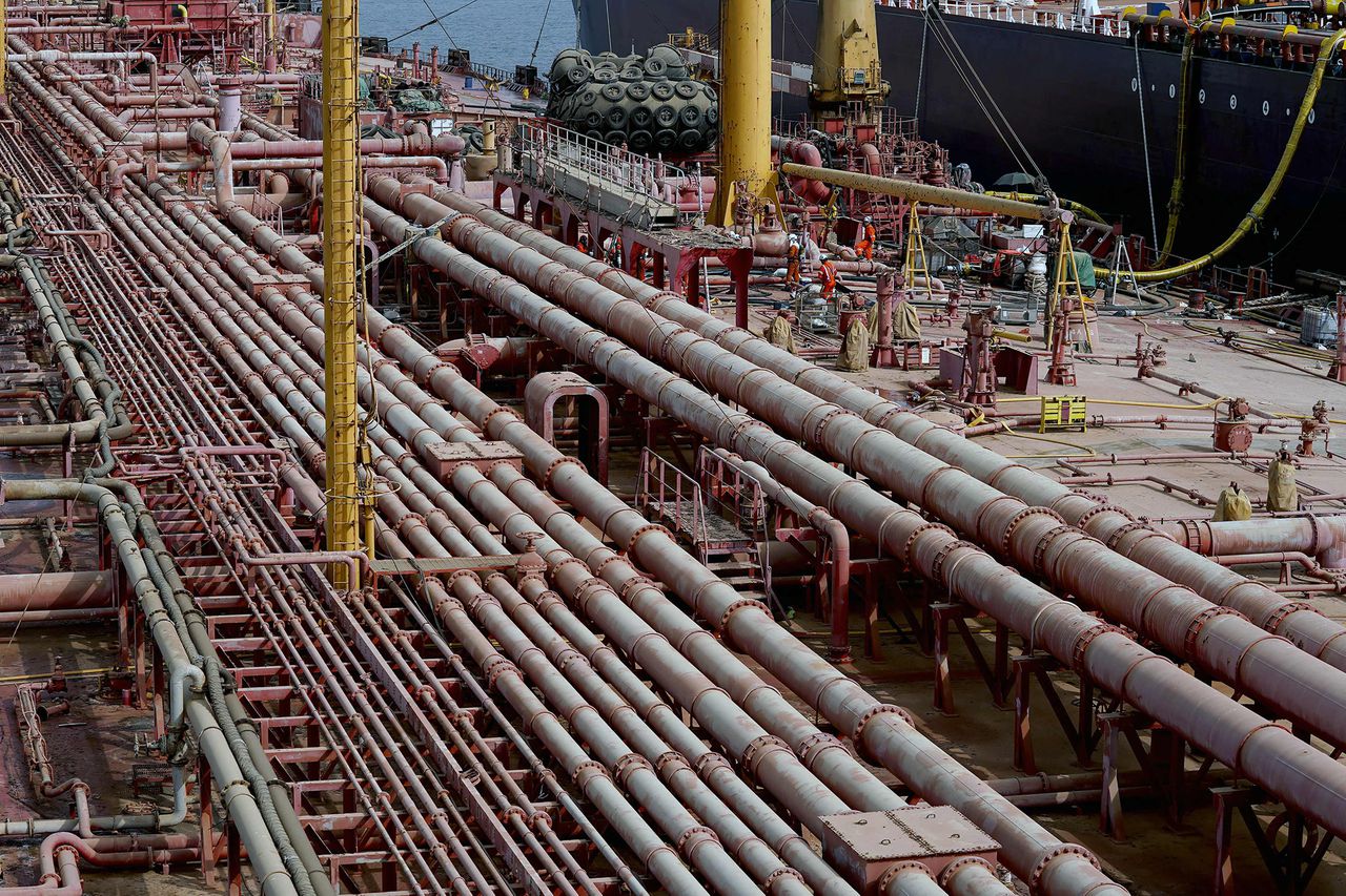 Alle olie uit verwaarloosde supertanker voor de kust van Jemen weggepompt, 'tikkende tijdbom' ontmanteld 