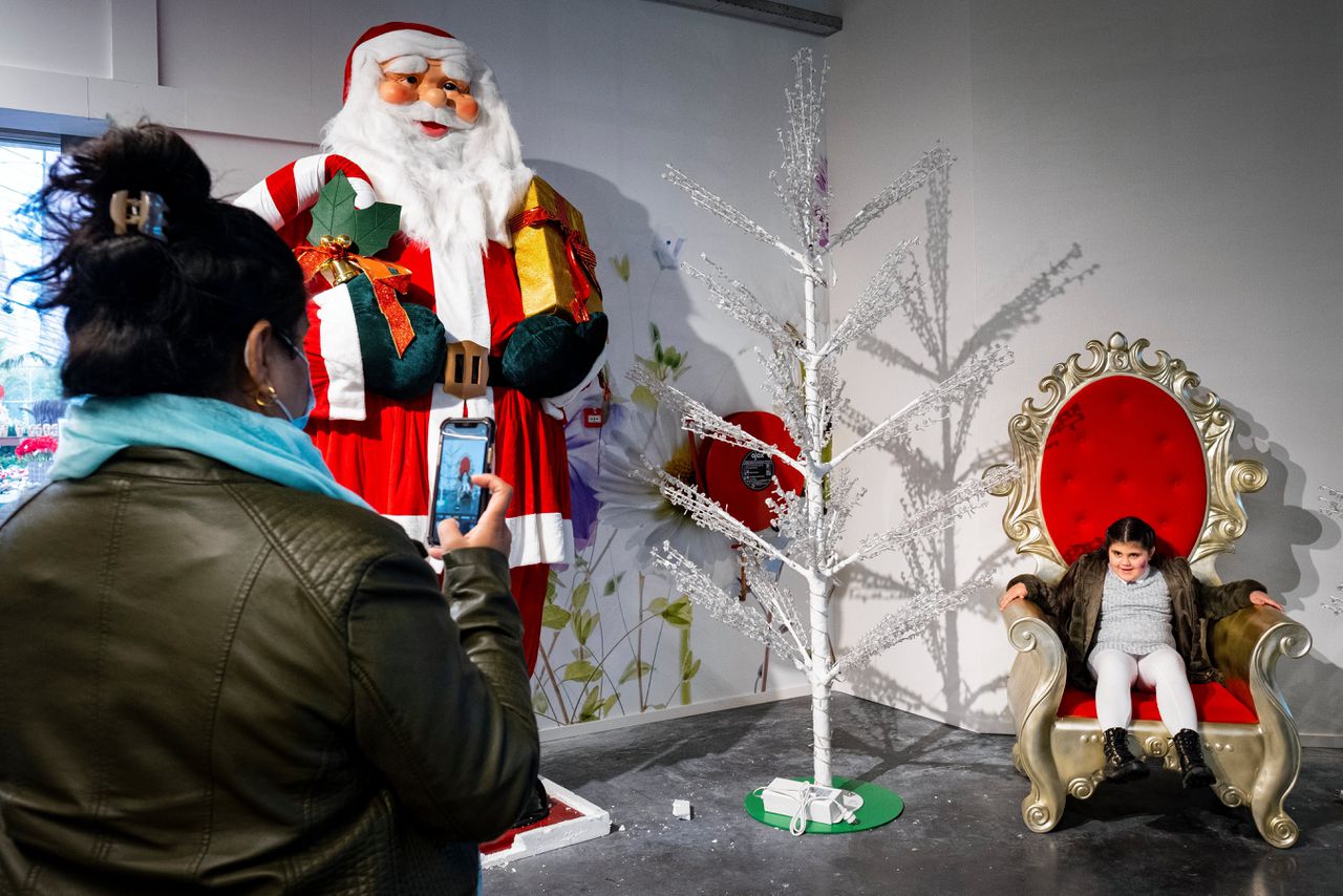 Strak Zeestraat cilinder Doe ons maar een extra kerstboom dit jaar - NRC